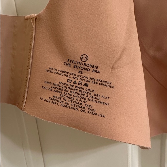 Evelyn & Bobbie Beyond Bra Wireless XL Himalayan Salt - Picture 13 of 14